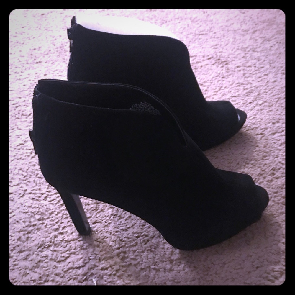 Women’s size 9.5 peep toe booty heels